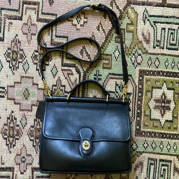 Vintage Coach 1992 Willis Black Leather Crossbody - Picture 2 of 8